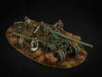US Army 155mm Long Tom heavy howitzer and crew