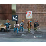 Civilians 1, men